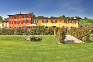Bed and Breakfast La Zerla in Bardolino Lake of Garda Bed and Breakfast La Zerla in Bardolino Lake of Garda