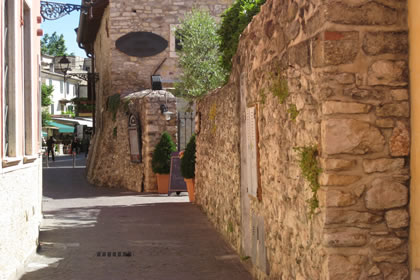 Bardolino the alleyways