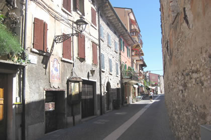 Bardolino the historic streets