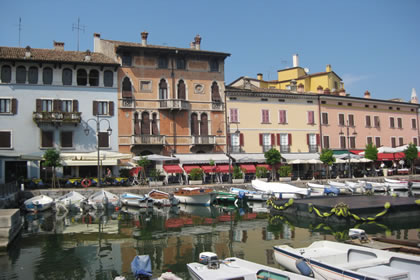 Desenzano the alleyways