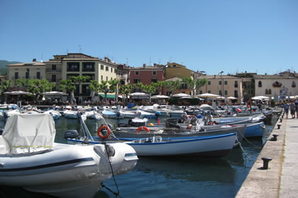 Garda the port and the old town