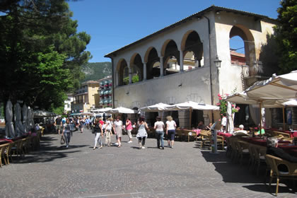 Garda the center of the town