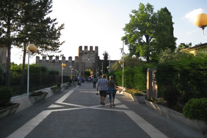 Lazise the south door