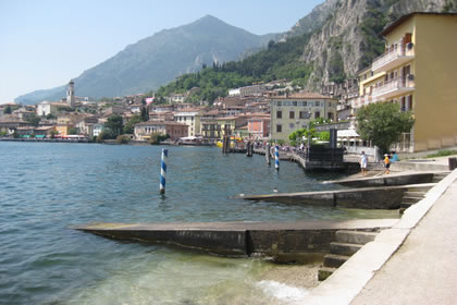 Limone Garbera the beaches