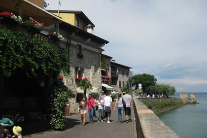 Sirmione the lakeshore