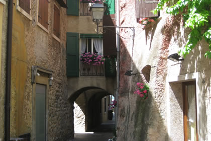 Torri del Benaco the picturesque alleyways